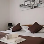Delac * Vodice