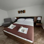Apartament Delac