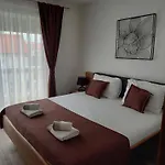 Apartament Delac