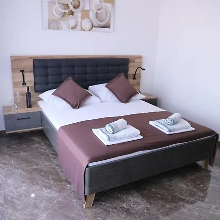 Delac Apartment *