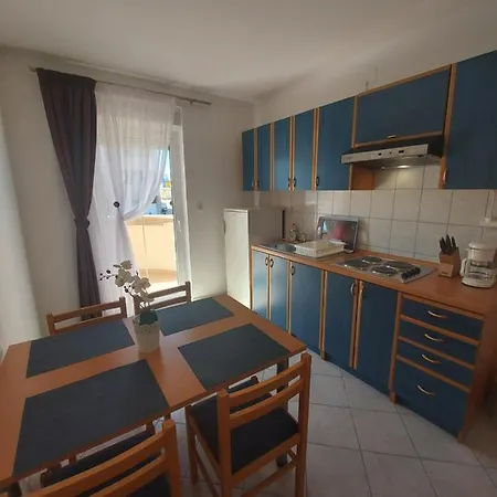 Apartament Delac *
