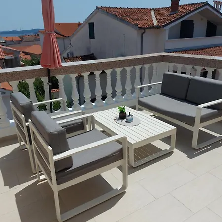 Apartament Delac